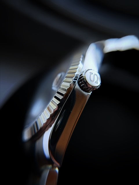 39mm Silver "SeikoJust"